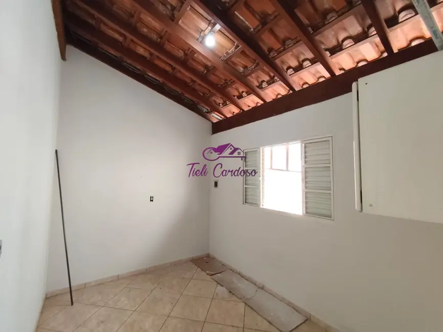 Foto 3 de Casa com 3 quartos para alugar, 230m2 em Jardim Regina, Indaiatuba - SP