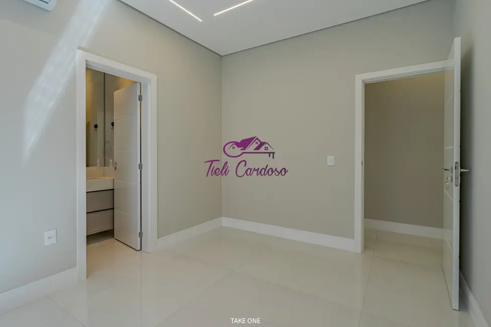 Casa de Condomínio com 4 quartos à venda, 261m2 em Jardim Cidade Jardim, Indaiatuba - SP - imagem 8 Foto 8 de Casa de Condomínio com 4 quartos à venda, 261m2 em Jardim Cidade Jardim, Indaiatuba - SP