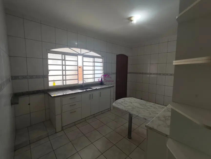 Foto 6 de Casa com 3 quartos para alugar, 160m2 em Vila Rubens, Indaiatuba - SP