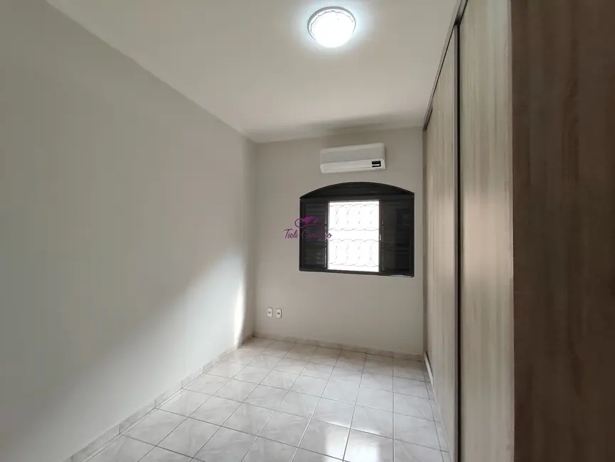 Foto 8 de Casa com 3 quartos para alugar, 260m2 em Jardim Cristina, Indaiatuba - SP