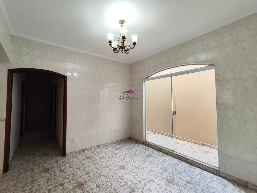 Foto 6 de Casa com 3 quartos para alugar, 260m2 em Jardim Cristina, Indaiatuba - SP