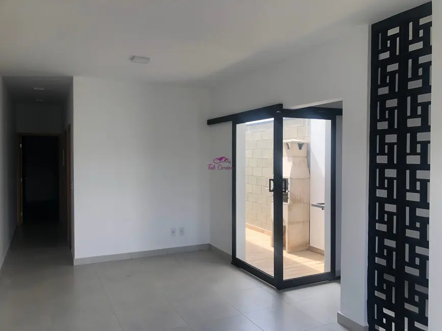Foto 3 de Casa com 2 quartos para alugar, 60m2 em Jardim Residencial Veneza, Indaiatuba - SP
