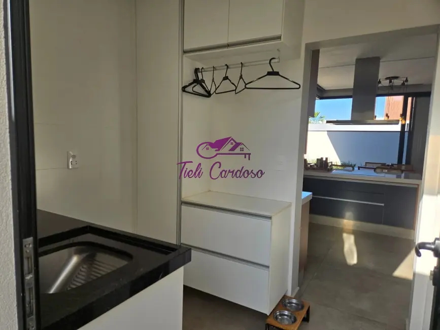 Foto 6 de Casa com 3 quartos à venda, 230m2 em Indaiatuba - SP