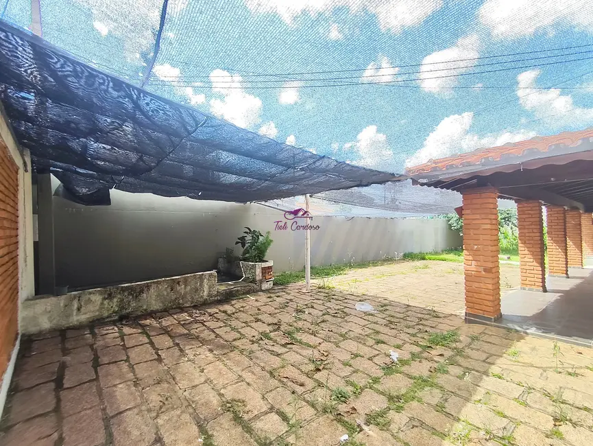 Sala Comercial com 3 quartos para alugar, 250m2 em Jardim Rossignatti, Indaiatuba - SP - imagem 2 Foto 2 de Sala Comercial com 3 quartos para alugar, 250m2 em Jardim Rossignatti, Indaiatuba - SP