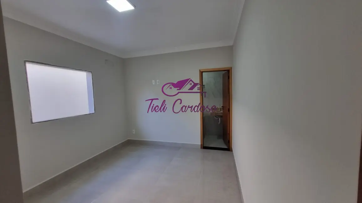 Foto 2 de Casa com 3 quartos à venda, 90m2 em Vila Brizzola, Indaiatuba - SP