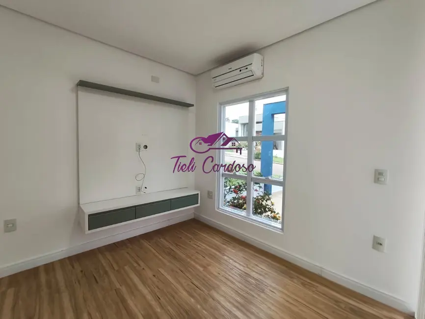 Foto 4 de Casa de Condomínio com 3 quartos para alugar, 128m2 em Jardim Toscana, Indaiatuba - SP