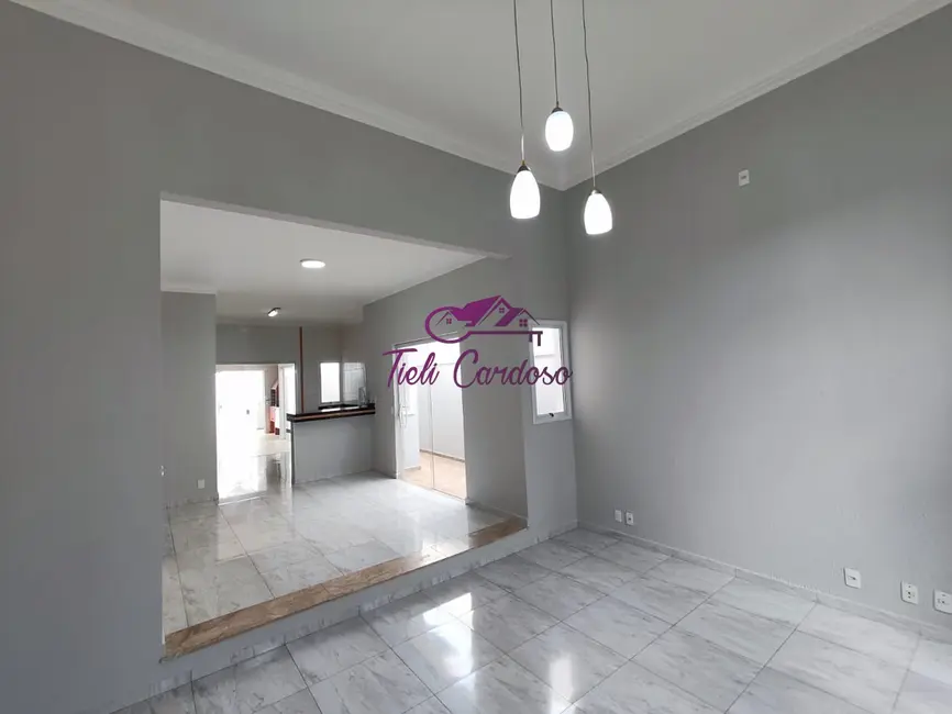 Casa de Condomínio com 3 quartos à venda, 162m2 em Jardim Residencial Alto de Itaici, Indaiatuba - SP - imagem 3 Foto 3 de Casa de Condomínio com 3 quartos à venda, 162m2 em Jardim Residencial Alto de Itaici, Indaiatuba - SP