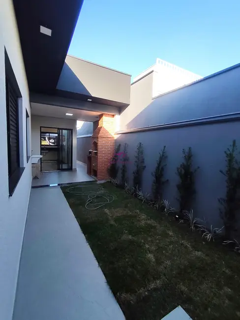 Casa com 3 quartos à venda, 105m2 em Jardim Residencial Nova Veneza, Indaiatuba - SP - imagem 2 Foto 2 de Casa com 3 quartos à venda, 105m2 em Jardim Residencial Nova Veneza, Indaiatuba - SP