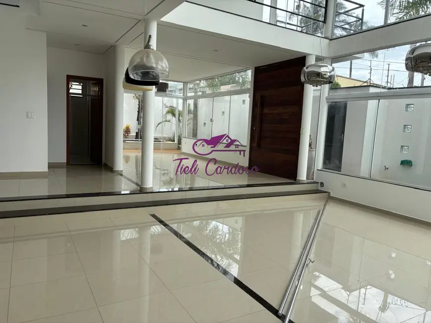 Casa com 4 quartos à venda, 200m2 em Jardim Regente, Indaiatuba - SP - imagem 4 Foto 4 de Casa com 4 quartos à venda, 200m2 em Jardim Regente, Indaiatuba - SP