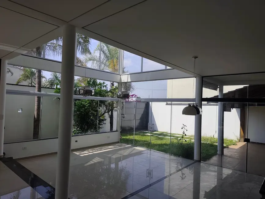Casa com 4 quartos à venda, 200m2 em Jardim Regente, Indaiatuba - SP - imagem 2 Foto 2 de Casa com 4 quartos à venda, 200m2 em Jardim Regente, Indaiatuba - SP