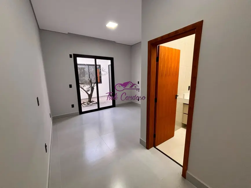Foto 2 de Casa de Condomínio com 3 quartos à venda, 200m2 em Indaiatuba - SP