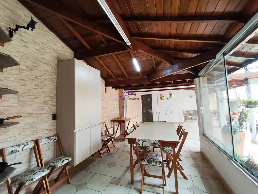 Casa com 3 quartos à venda e para alugar, 460m2 em Vila Suíça, Indaiatuba - SP - imagem 8 Foto 8 de Casa com 3 quartos à venda e para alugar, 460m2 em Vila Suíça, Indaiatuba - SP