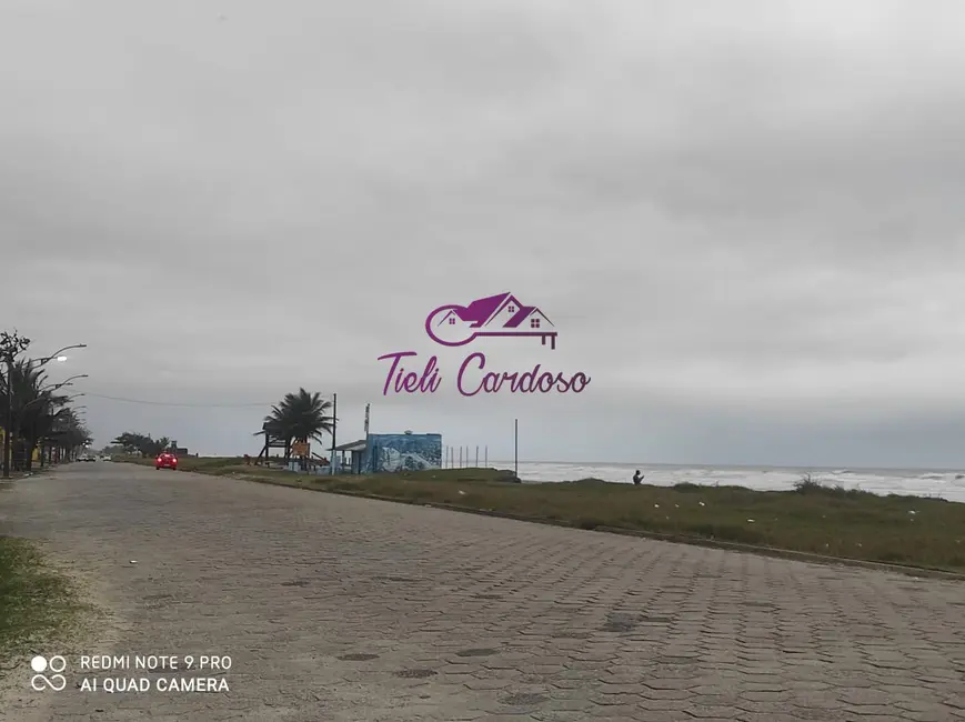 Casa com 3 quartos à venda, 227m2 em Peruibe - SP - imagem 2 Foto 2 de Casa com 3 quartos à venda, 227m2 em Peruibe - SP