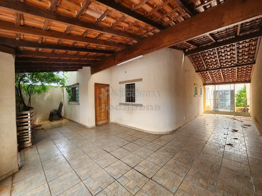 Foto 1 de Casa com 3 quartos para alugar, 150m2 em Sao Jose Do Rio Preto - SP