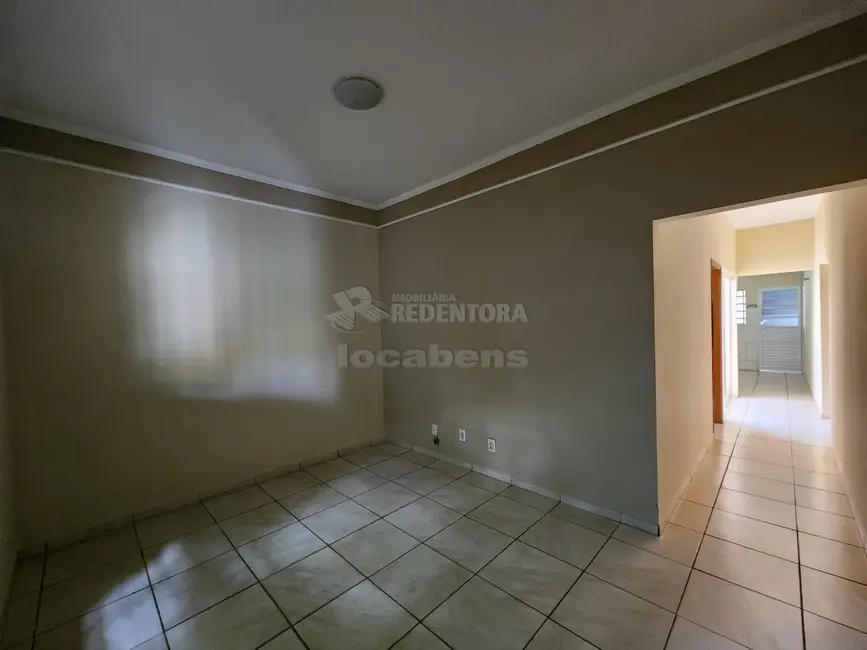 Foto 2 de Casa com 3 quartos para alugar, 150m2 em Sao Jose Do Rio Preto - SP