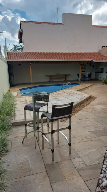 Foto 1 de Sobrado com 4 quartos para alugar, 350m2 em Sao Jose Do Rio Preto - SP
