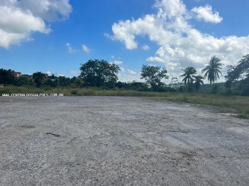 Foto 1 de Terreno / Lote à venda em Candeias - BA
