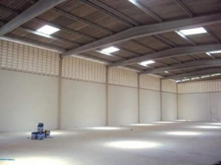 Armazém / Galpão para alugar, 2100m2 em Lauro De Freitas - BA - imagem 3 Foto 3 de Armazém / Galpão para alugar, 2100m2 em Lauro De Freitas - BA