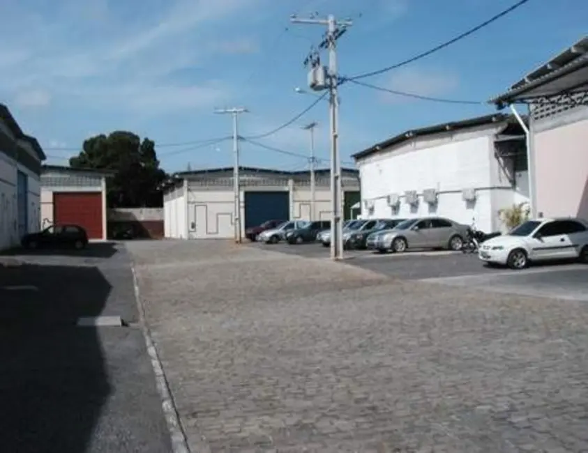 Armazém / Galpão para alugar, 240m2 em Lauro De Freitas - BA - imagem 5 Foto 5 de Armazém / Galpão para alugar, 240m2 em Lauro De Freitas - BA