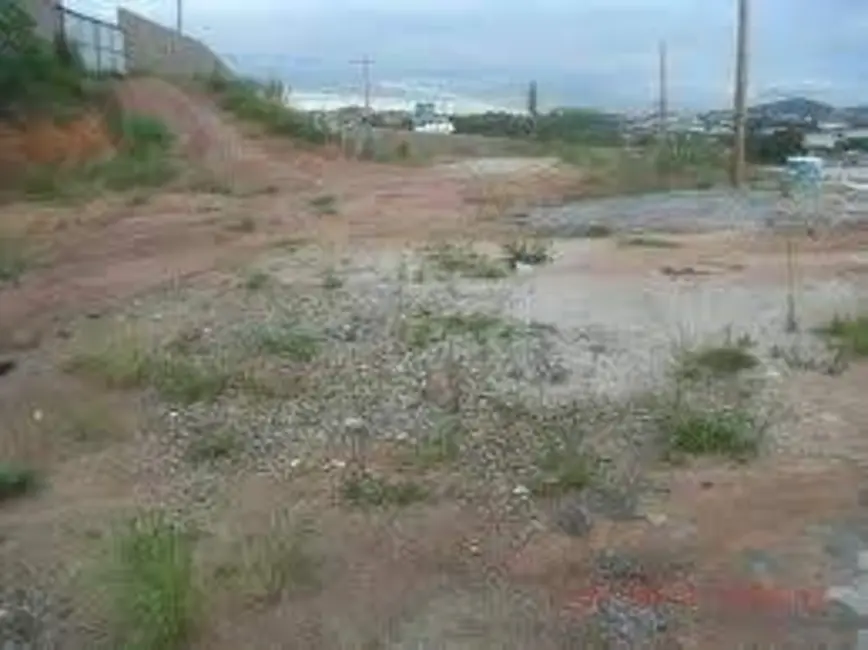 Foto 1 de Terreno / Lote à venda em Salvador - BA
