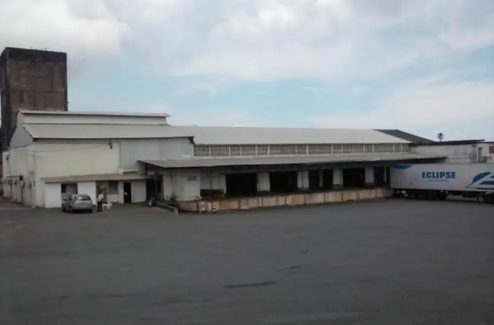 Armazém / Galpão para alugar, 2800m2 em Salvador - BA - imagem 7 Foto 7 de Armazém / Galpão para alugar, 2800m2 em Salvador - BA
