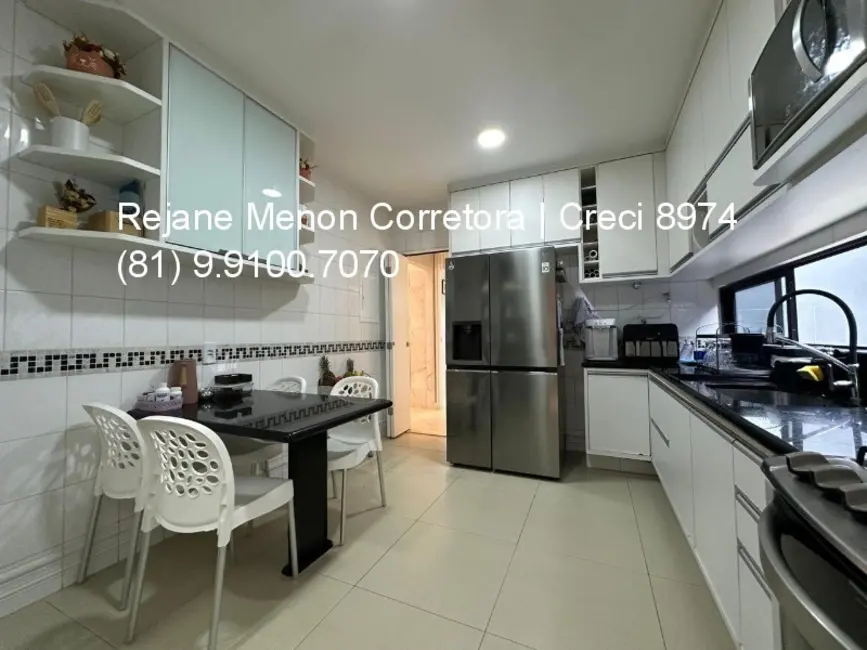 Casa com 4 quartos à venda, 232m2 em Boa Viagem, Recife - PE - imagem 1 Foto 1 de Casa com 4 quartos à venda, 232m2 em Boa Viagem, Recife - PE