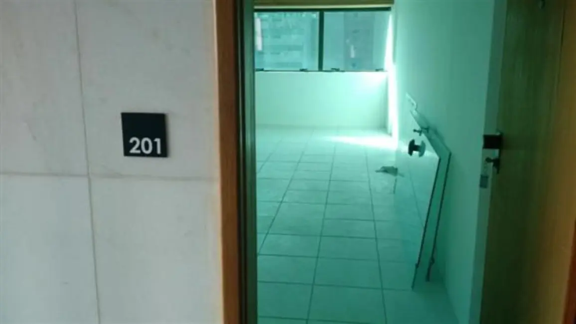 Sala Comercial para alugar, 36m2 em Ilha do Retiro, Recife - PE - imagem 8 Foto 8 de Sala Comercial para alugar, 36m2 em Ilha do Retiro, Recife - PE