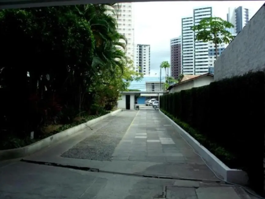 Foto 4 de Apartamento com 2 quartos à venda, 72m2 em Aflitos, Recife - PE