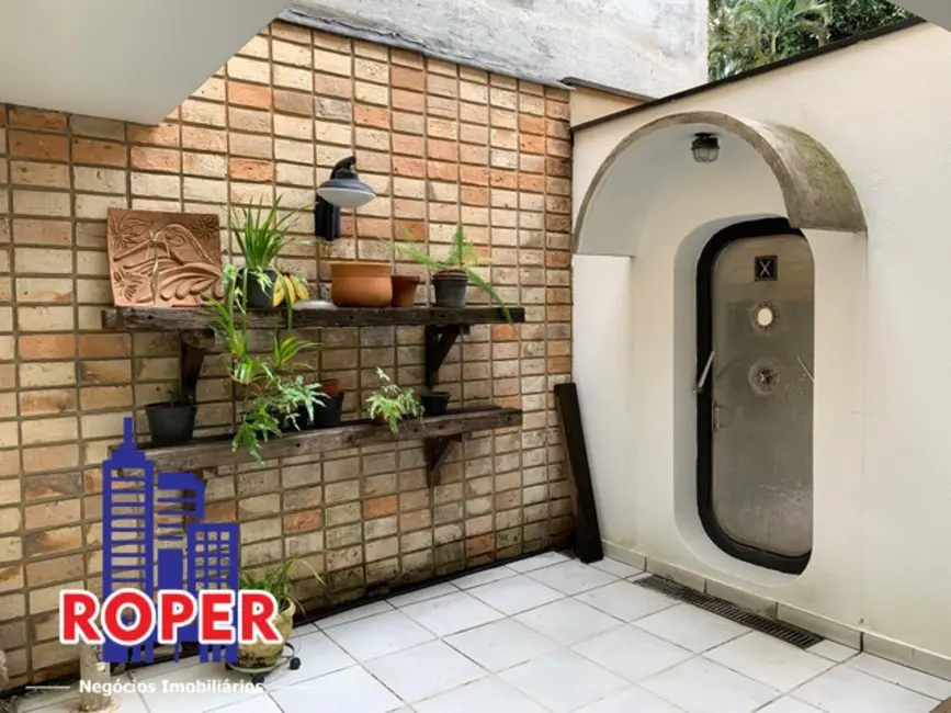 Foto 4 de Casa com 5 quartos à venda, 480m2 em Centro, Ubatuba - SP