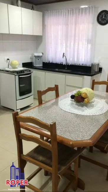 Foto 9 de Chácara com 4 quartos à venda, 1690m2 em Parque dos Jacarandás, Aruja - SP