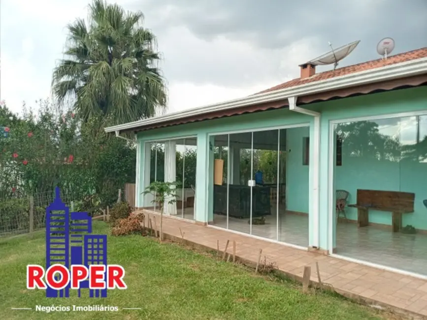 Chácara com 4 quartos à venda, 1300m2 em Mairinque - SP - imagem 1 Foto 1 de Chácara com 4 quartos à venda, 1300m2 em Mairinque - SP