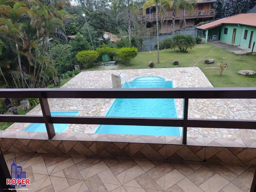 Foto 8 de Chácara com 8 quartos à venda, 2400m2 em Parque Maringá, Aruja - SP
