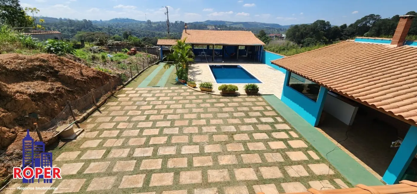 Chácara com 3 quartos à venda, 711m2 em Dona Catarina, Mairinque - SP - imagem 1 Foto 1 de Chácara com 3 quartos à venda, 711m2 em Dona Catarina, Mairinque - SP