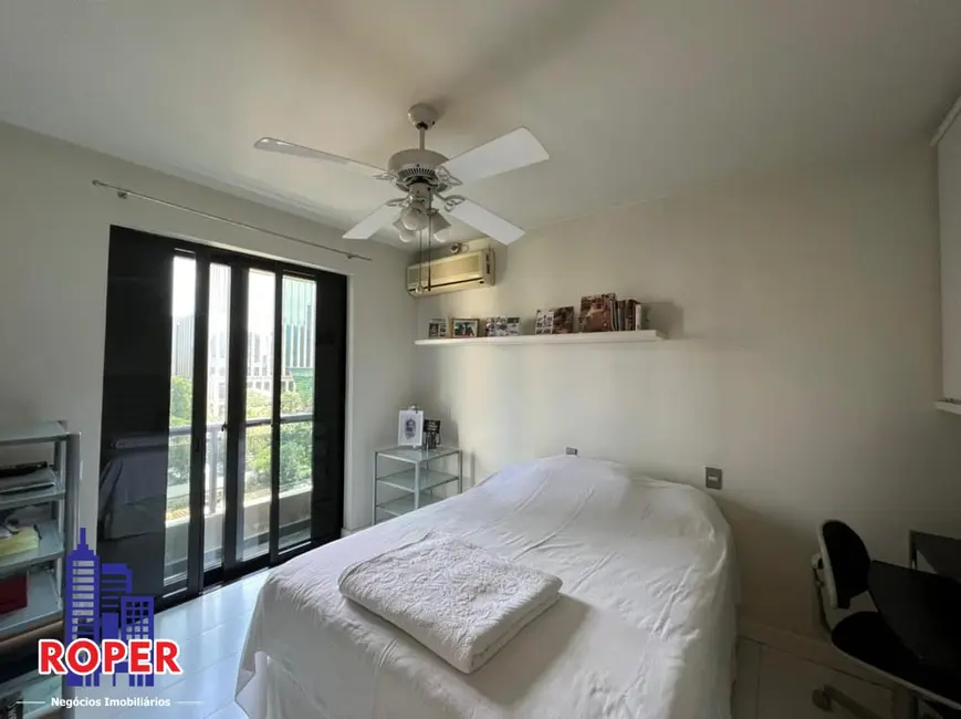 Foto 18 de Apartamento com 3 quartos à venda e para alugar, 220m2 em Itaim Bibi, São Paulo - SP
