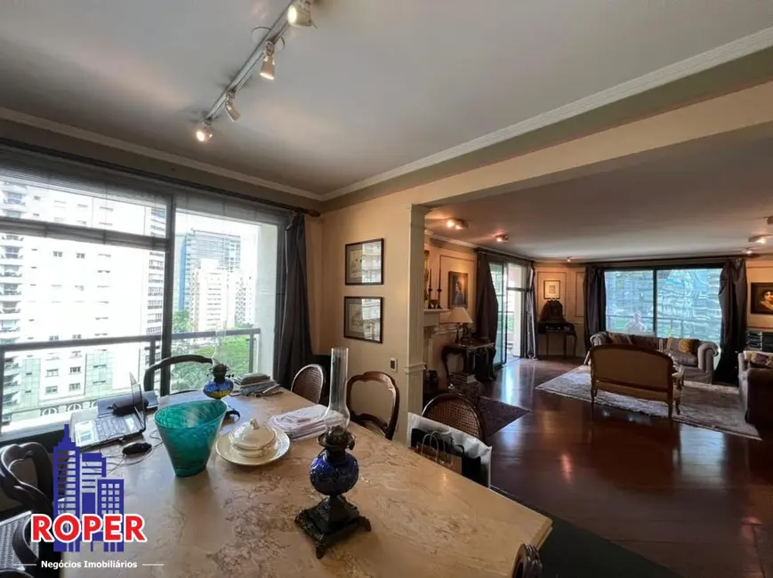 Apartamento com 3 quartos à venda e para alugar, 220m2 em Itaim Bibi, São Paulo - SP - imagem 3 Foto 3 de Apartamento com 3 quartos à venda e para alugar, 220m2 em Itaim Bibi, São Paulo - SP
