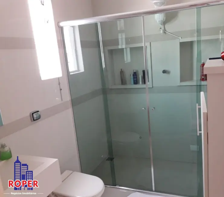 Casa com 3 quartos à venda, 230m2 em Chácara Seis de Outubro, São Paulo - SP - imagem 6 Foto 6 de Casa com 3 quartos à venda, 230m2 em Chácara Seis de Outubro, São Paulo - SP