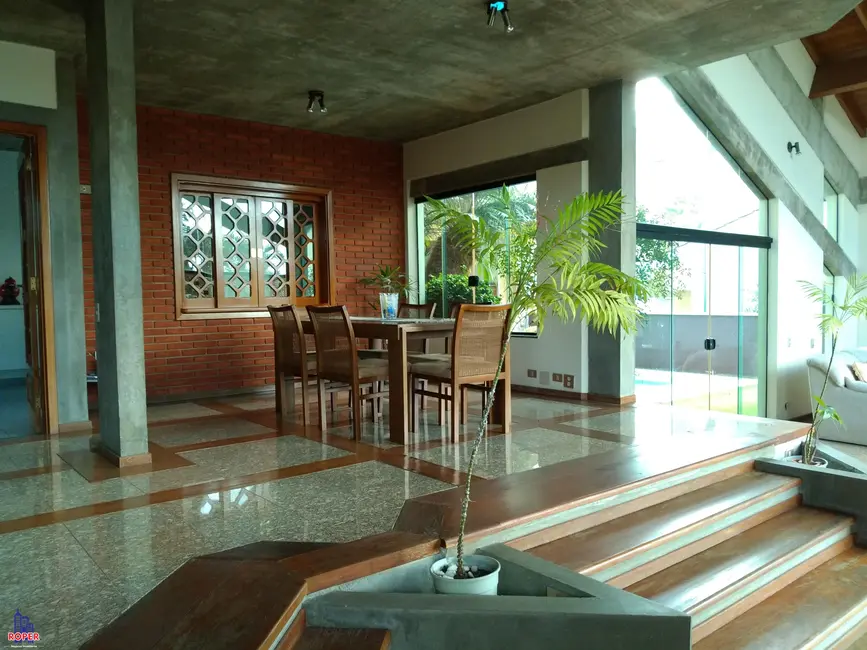 Casa de Condomínio com 3 quartos à venda, 1000m2 em Arujázinho IV, Aruja - SP - imagem 4 Foto 4 de Casa de Condomínio com 3 quartos à venda, 1000m2 em Arujázinho IV, Aruja - SP