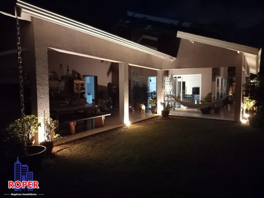 Foto 3 de Casa de Condomínio com 3 quartos à venda, 700m2 em Condomínio Parque das Garças I, Atibaia - SP