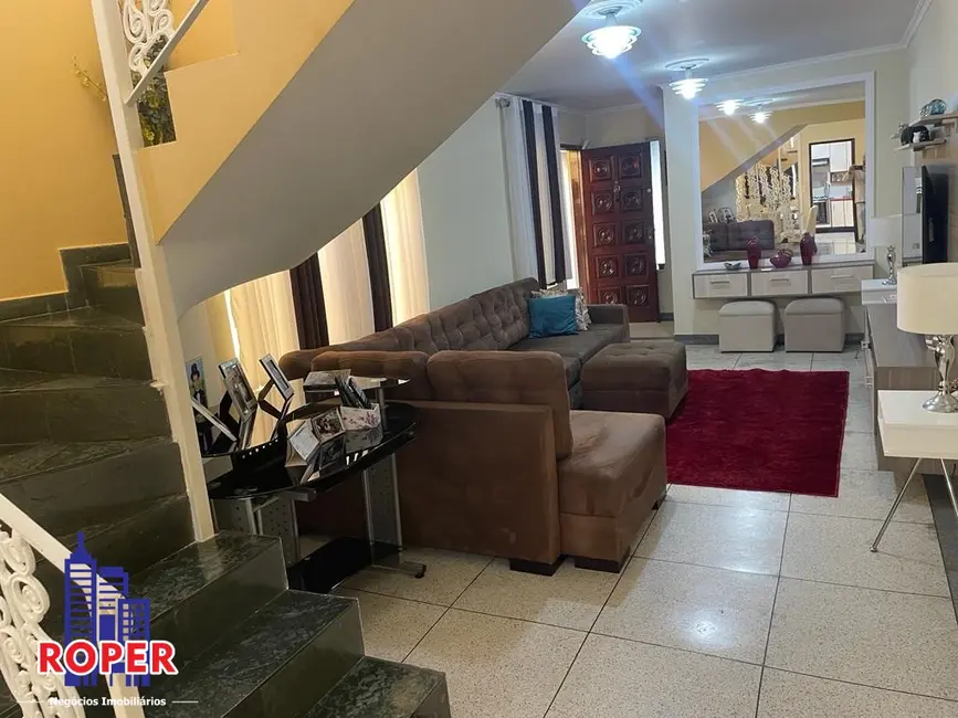 Casa com 5 quartos à venda, 192m2 em Cidade Patriarca, São Paulo - SP - imagem 3 Foto 3 de Casa com 5 quartos à venda, 192m2 em Cidade Patriarca, São Paulo - SP