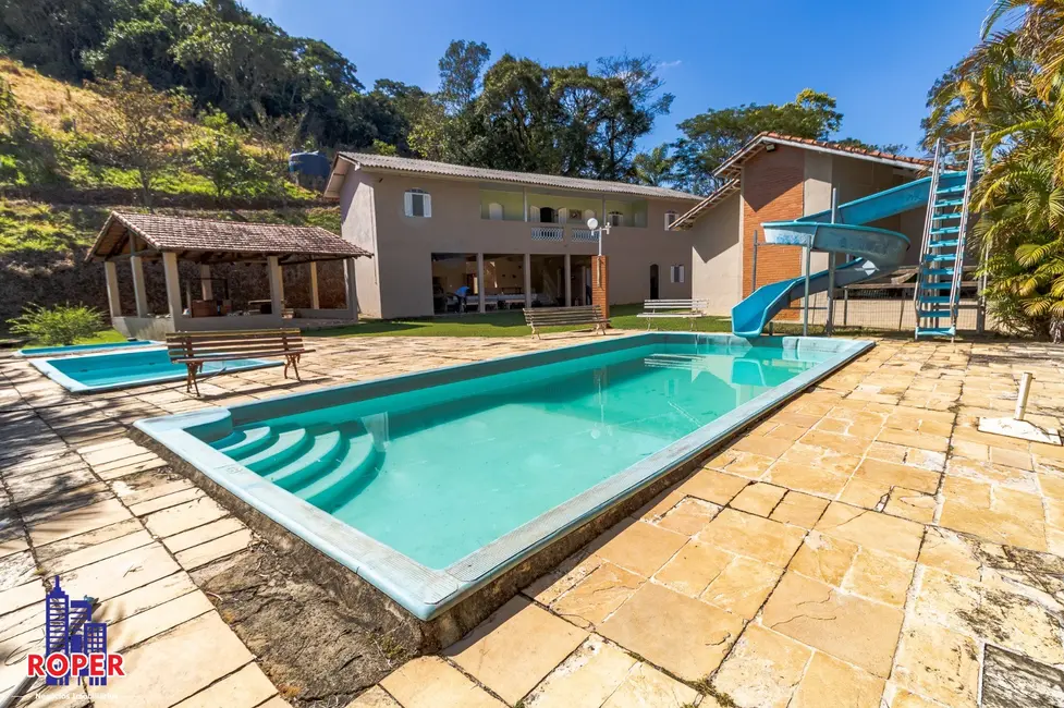 Chácara com 9 quartos à venda, 17000m2 em Guararema - SP - imagem 1 Foto 1 de Chácara com 9 quartos à venda, 17000m2 em Guararema - SP