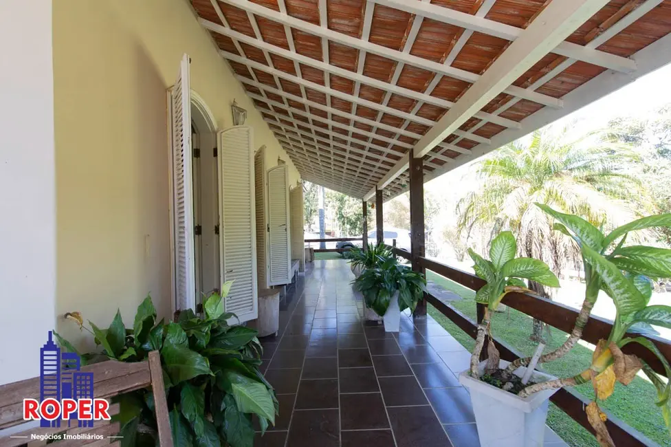 Chácara com 9 quartos à venda, 17000m2 em Guararema - SP - imagem 4 Foto 4 de Chácara com 9 quartos à venda, 17000m2 em Guararema - SP