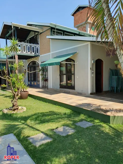 Chácara com 4 quartos à venda, 1400m2 em Guararema - SP - imagem 4 Foto 4 de Chácara com 4 quartos à venda, 1400m2 em Guararema - SP