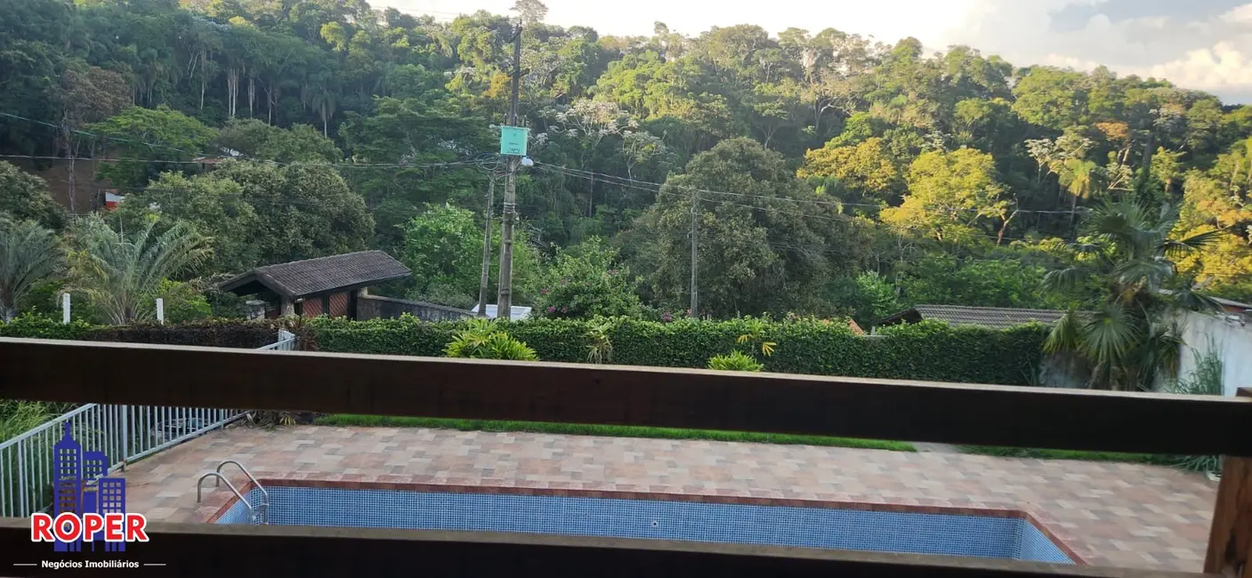 Foto 3 de Chácara com 3 quartos à venda, 3200m2 em Jardim das Cerejeiras, Aruja - SP