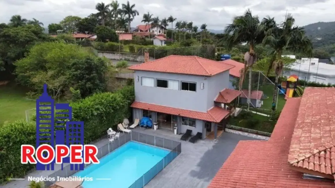 Foto 2 de Chácara com 5 quartos à venda, 3190m2 em Chácaras Condomínio Recanto Pássaros II, Jacarei - SP