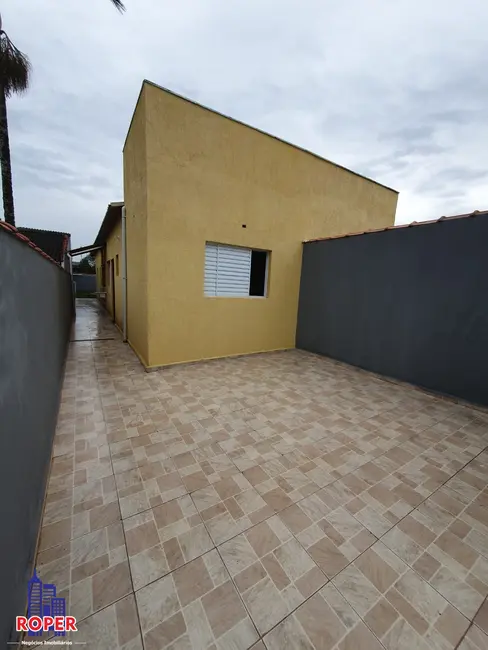 Foto 4 de Casa com 2 quartos à venda, 160m2 em Itanhaem - SP