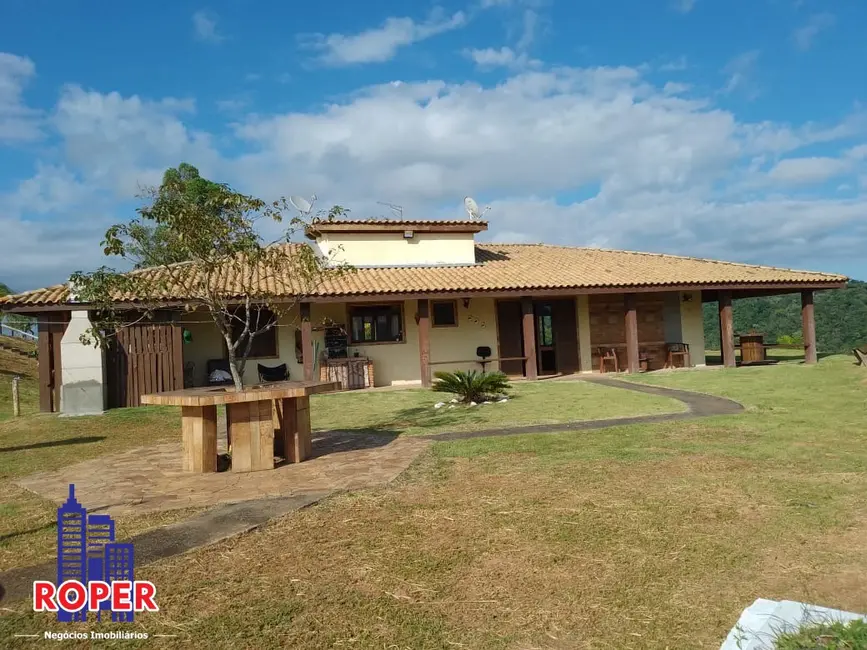 Chácara com 2 quartos à venda, 6950m2 em Sao Roque - SP - imagem 4 Foto 4 de Chácara com 2 quartos à venda, 6950m2 em Sao Roque - SP