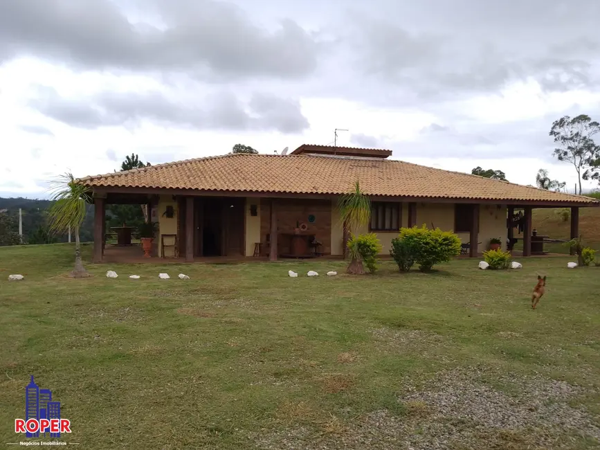 Chácara com 2 quartos à venda, 6950m2 em Sao Roque - SP - imagem 3 Foto 3 de Chácara com 2 quartos à venda, 6950m2 em Sao Roque - SP