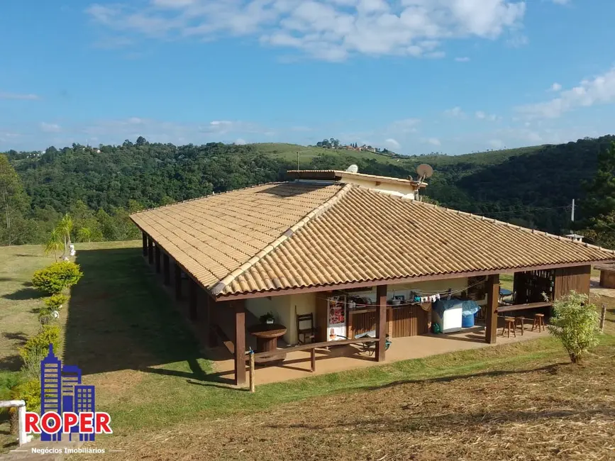 Chácara com 2 quartos à venda, 6950m2 em Sao Roque - SP - imagem 5 Foto 5 de Chácara com 2 quartos à venda, 6950m2 em Sao Roque - SP