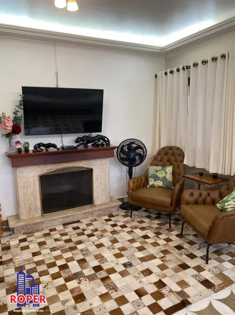 Foto 2 de Chácara com 7 quartos à venda, 2000m2 em Capela do Barreiro, Itatiba - SP