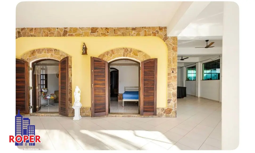 Casa com 7 quartos à venda, 500m2 em Bertioga - SP - imagem 5 Foto 5 de Casa com 7 quartos à venda, 500m2 em Bertioga - SP